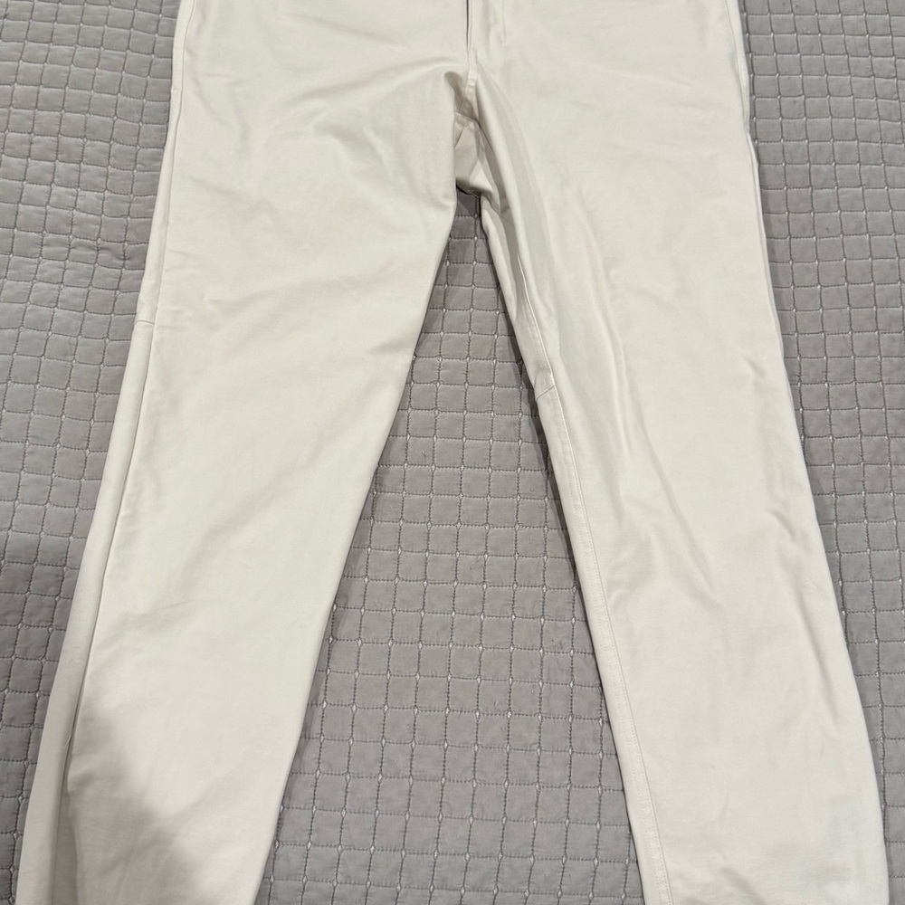 Lululemon Athletica ABC Slim-Fit 5 Pocket Pant 32L
Utilitech